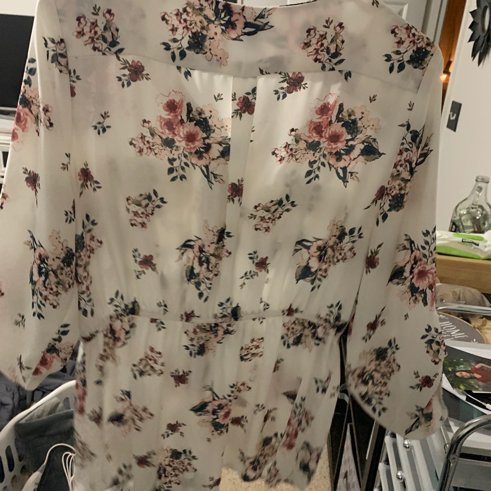 Top - Picture 2 of 3